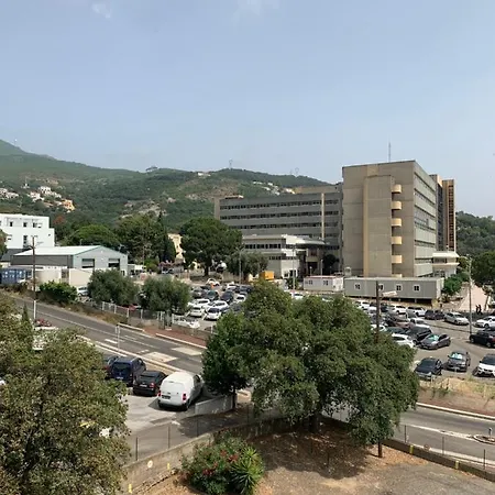 Superbe Studio, Avec Parking Sur Place Gratuit * Bastia (Corsica)