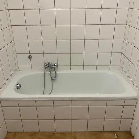 Superbe Studio, Avec Parking Sur Place Gratuit *