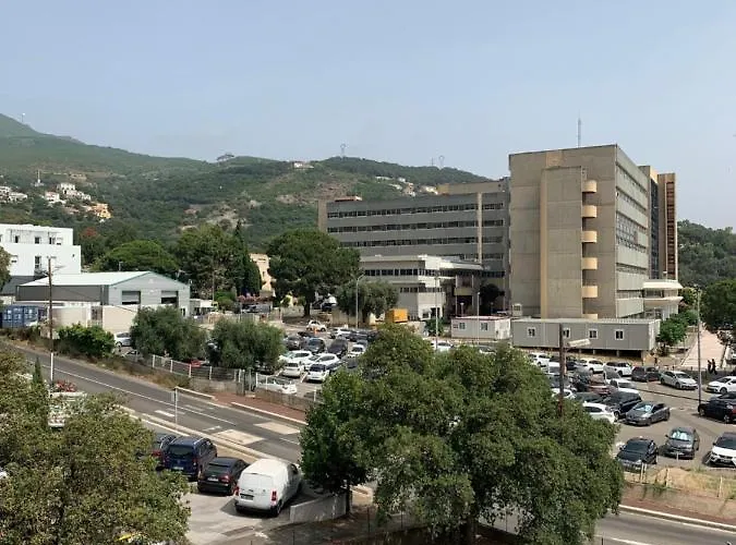 Superbe Studio, Avec Parking Sur Place Gratuit * Bastia (Corsica)