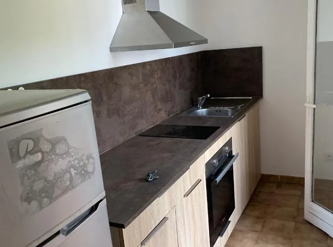 Superbe Studio, Avec Parking Sur Place Gratuit Apartmán