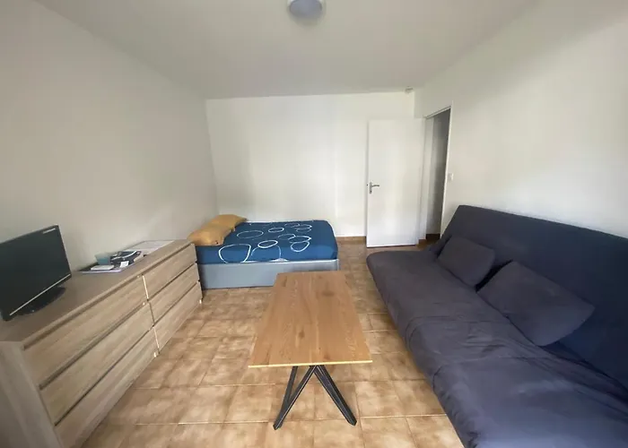 Superbe Studio, Avec Parking Sur Place Gratuit